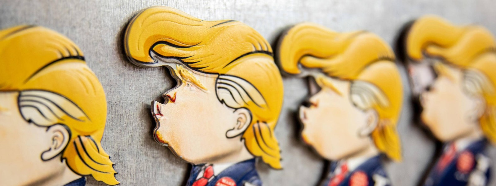 Pins von Donald Trump.