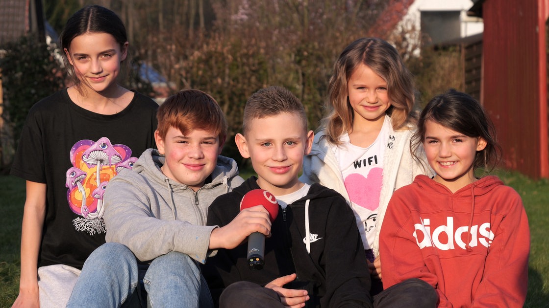 Kinderreporter Quini mit Veronika, Nikita, Karolina und Kristina